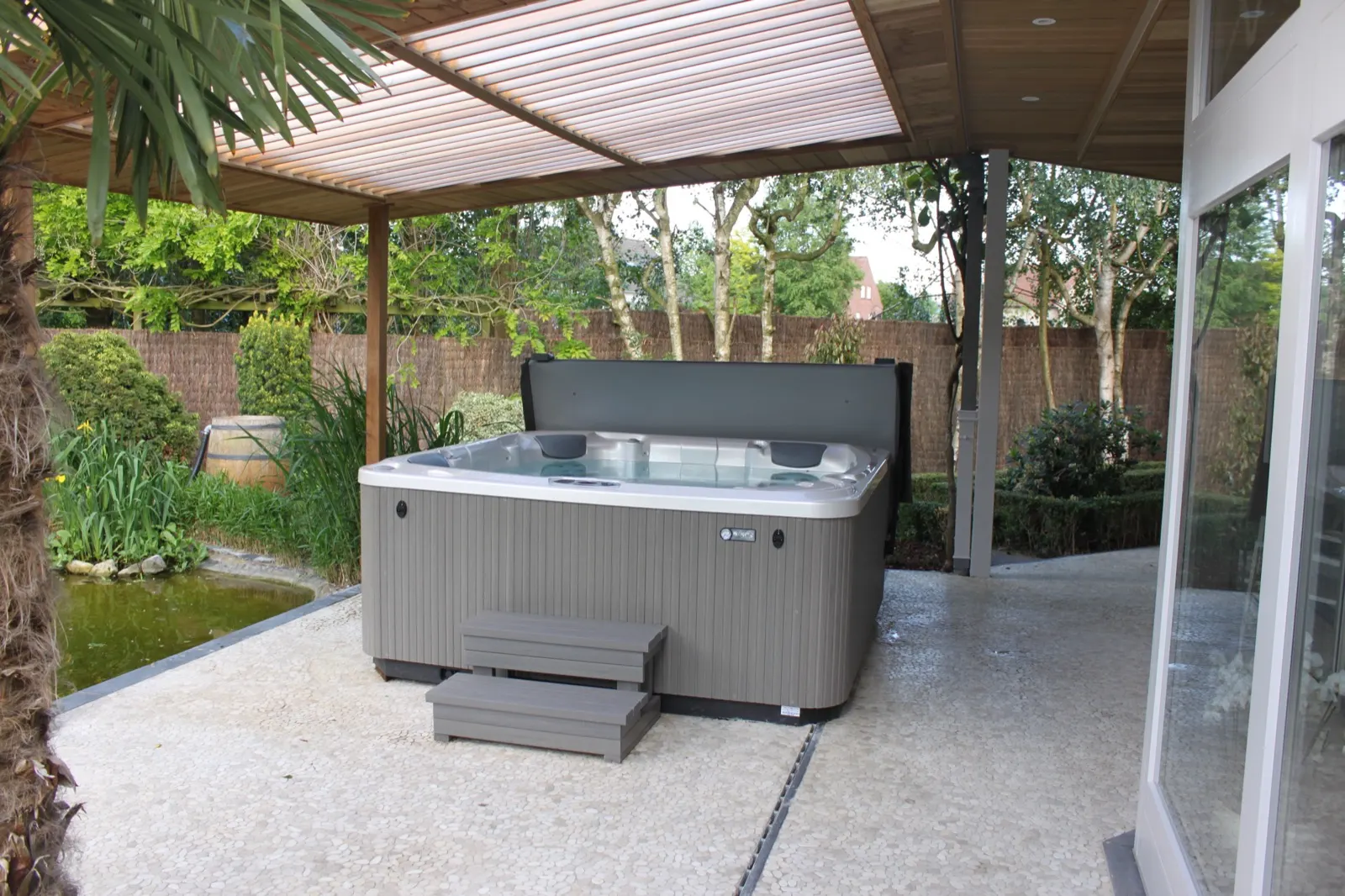 Jacuzzi "Hotspring" bij Wellness at Hulste - foto 1